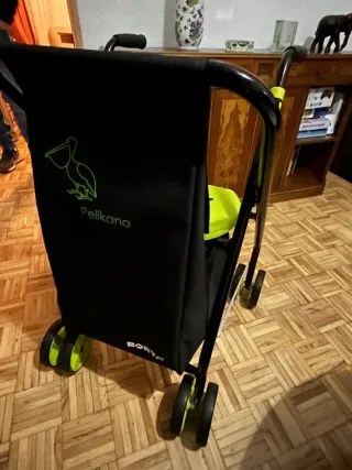 Andador Pelikano Forta  con asiento y cesta