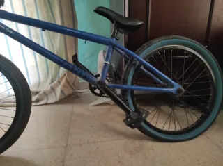 Bicicleta bmx marca verde modelo cadet