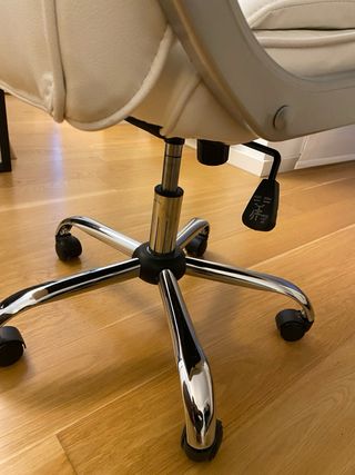 Silla estudio polipiel blanca cómoda