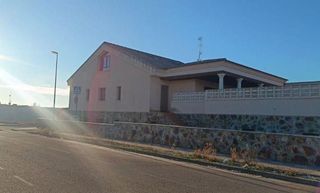 Casa adosada en venta en Sonseca