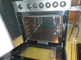 Horno y vitrocerámica Zanussi