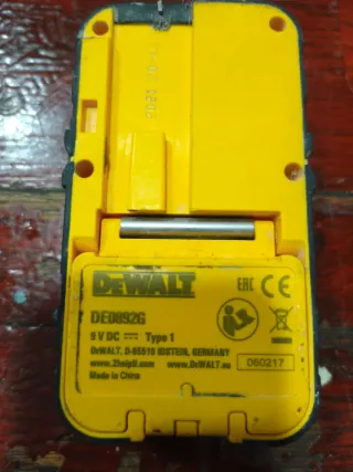 Nivel Láser DEWALT modelo DCLE 34031
