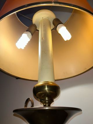 Lámpara de mesa vintage latón y madera