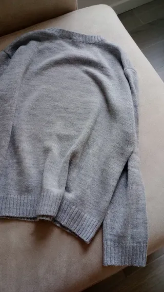 Jersey gris con mensaje NO NO NO!