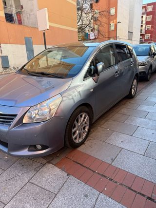 Toyota Verso 2011