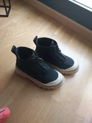 Botas Pepe Jeans negras y beige