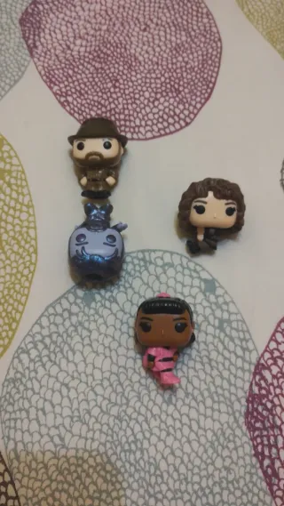 Lote de Figuras Kinder Joy Stranger Things