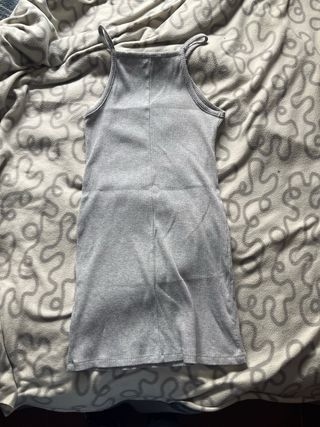Vestido de tirantes gris