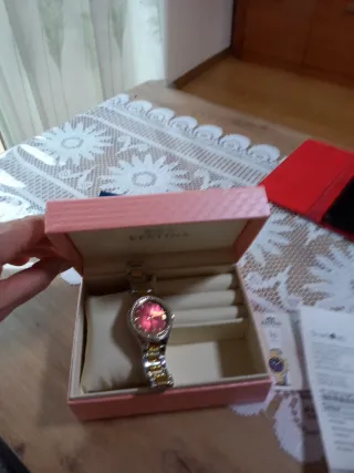 Reloj Festina Mujer Dorado y Rojo