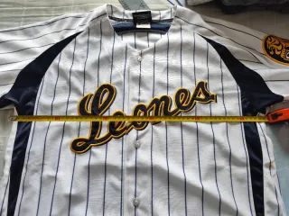 Camiseta Leones del Caracas Talla L 55 ancho X 82