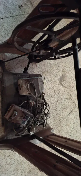 Máquina de coser Singer 191B  muy antigua...