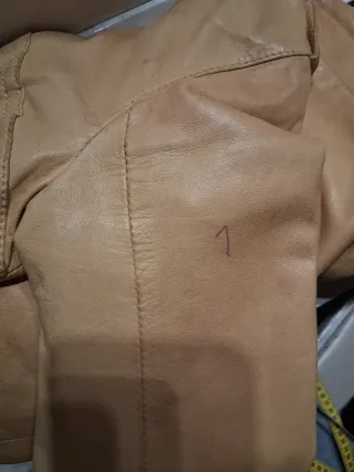 Giubbotto pelle giallo senape stile motociclista