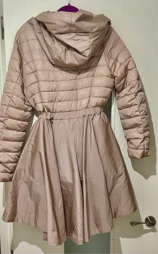 Chaquetón acolchado rosa con capucha nuevo