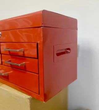 Caja de herramientas metálica