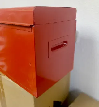 Caja de herramientas metálica
