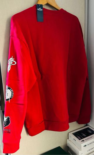 Sudadera Hollister NBA Roja Talla L. NUEVA