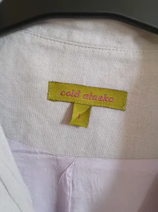 Vestido camisero lila con bordado