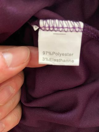 Vestido fiesta morado lleno de volantes, encajes