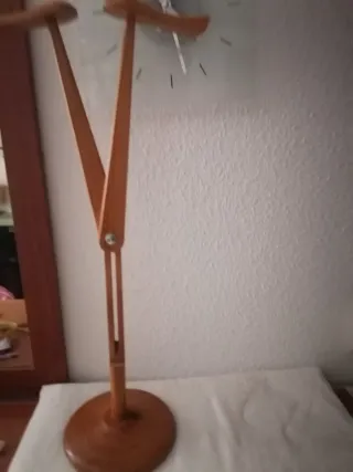 6 Perchas  expositoras madera infantil