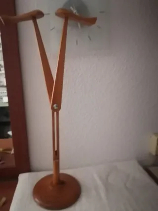 6 Perchas  expositoras madera infantil