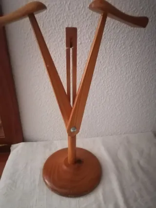 6 Perchas  expositoras madera infantil