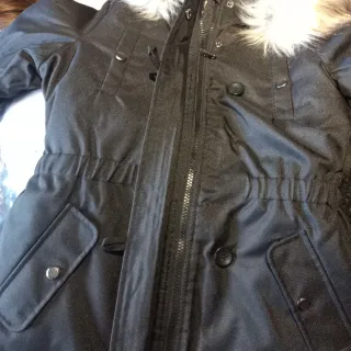 Parka Chaquetón Niña Negro. A estrenar