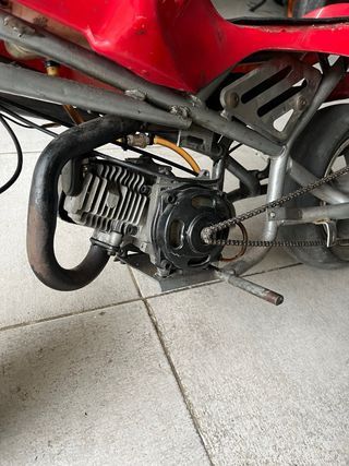 Minimoto de carreras + repuestos