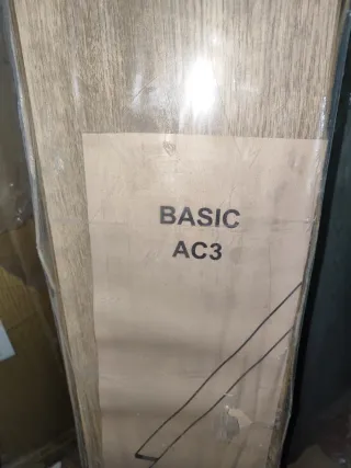 Suelo laminado 6mm 5 años garantía Basic AC3