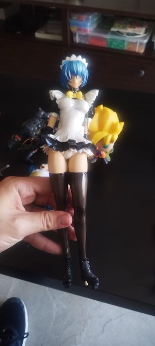 Figuras varias manga . Se venden tambien sueltas .