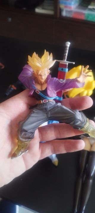 Figuras varias manga . Se venden tambien sueltas .