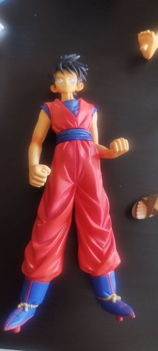 Figuras varias manga . Se venden tambien sueltas .