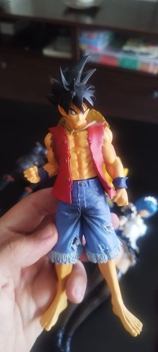 Figuras varias manga . Se venden tambien sueltas .