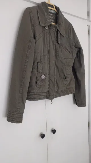 Chaqueta verde militar