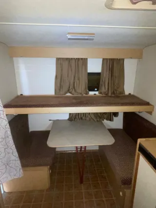 Caravana Versailles 370-L