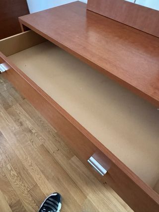 Cómoda 4 cajones espejo y mesita regalo cabecero