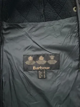 Chaqueta Barbour acolchada negra