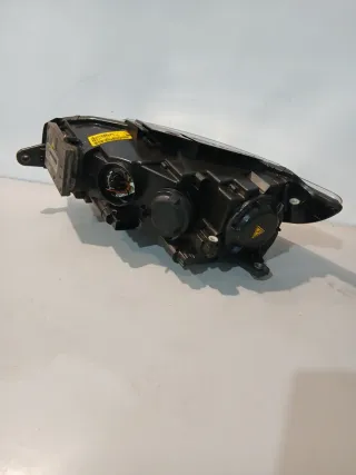 Faro Derecho Xenon VW Passat CC B6