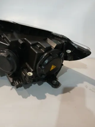 Faro Derecho Xenon VW Passat CC B6