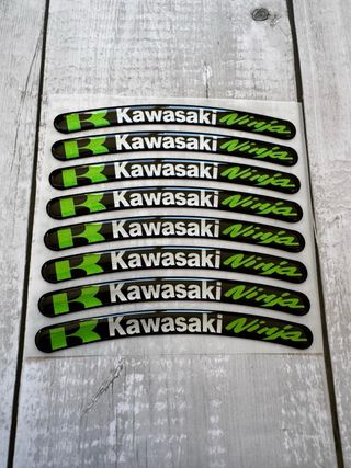 SET EMBLEMAS ADHESIVOS KAWASAKI NINJA LLANTA MOTO