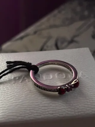 Anillo Pandora Lazo Rojo Blancanieves