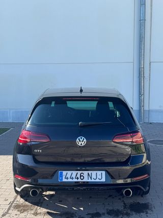 Volkswagen Golf GTI 7.5 230 cv