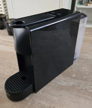 Cafetera Nespresso Krups Essenza