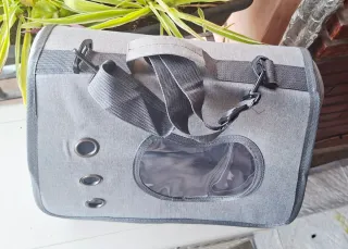 Bolso transportín para mascotas gris