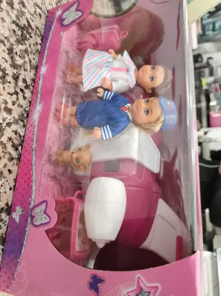 Juego de muñecas con accesorios