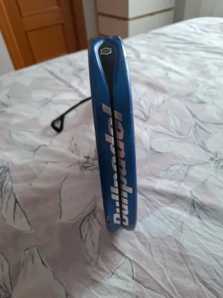 Pala de pádel Bullpadel Ionic