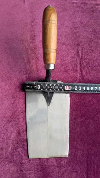 Paleta de albañil mango de madera