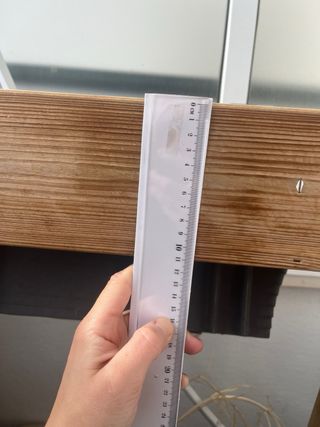 Estantería de madera para plantas