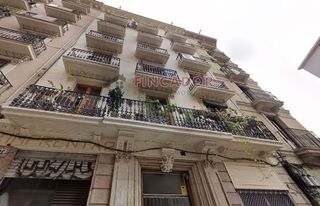Piso en venta en El Raval en Barcelona