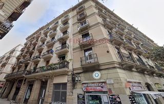 Piso en venta en El Raval en Barcelona