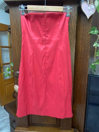 Vestido fiesta palabra de honor rojo flores